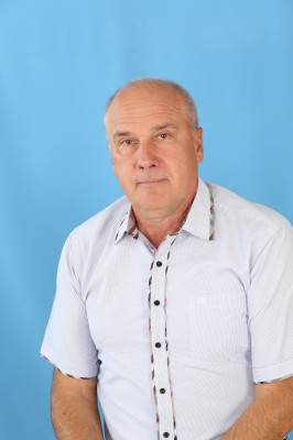 Заместитель заведующего по АХЧ Гущин Олег Юрьевич Заместитель заведующего по АХЧ Гущин Олег Юрьевич
